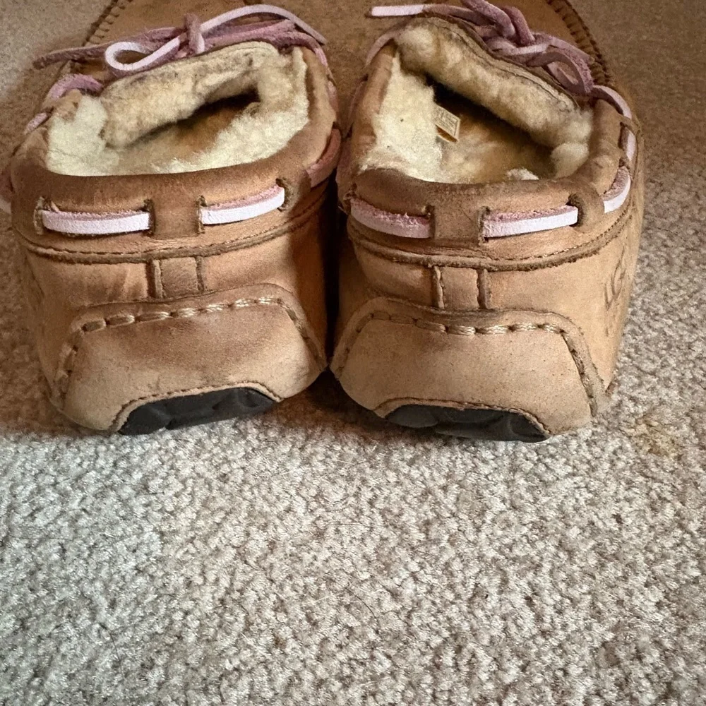 UGG Dakota Moccasin Slippers Womens Size 6 Brown Leather Indoor Outdoor - Picture 7 of 9